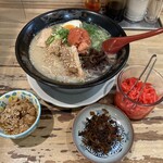 豚骨ラーメン 銀水 - 