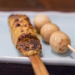 比内地鶏本格焼酎 海舟 - 2024.5 大山鶏 つくね（240円）、半熟うずら玉子串（170円）