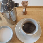 トーコーキッチン - 月曜日のお菓子　手作りあずきミルクプリン　1個50円　＋　ホットコーヒー　100円