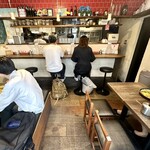 Supaishi Kari Hausu Hangetsu - 店内