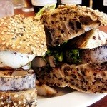 パーラー江古田 - （再訪）：季節の野菜のバルサミコソースのサンドイッチをごまパンで（かぶとれんこん）