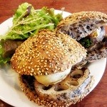 パーラー江古田 - （再訪）：季節の野菜のバルサミコソースのサンドイッチをごまパンで（かぶとれんこん）