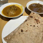 アジャンタ - TWO CURRY  LUNCH（2種類のカレーのランチ）