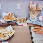 石釜パン工房 KIRARI - フランスパンコーナー