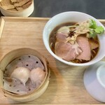 らぁ麺と点心 グラフミ - 料理写真: