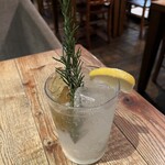 ロイヤルガーデンカフェ - クラフトジンジャーレモネード