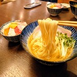 Gyokai To Chuukasoba Totoyamichi - 「中華そば(煮干塩)＋ミニ海鮮丼セット」②