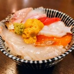 Gyokai To Chuukasoba Totoyamichi - ミニ海鮮丼②
