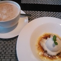 R restaurant & bar - 