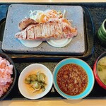 石焼ステーキ 贅 長岡アクロスプラザ店 - 