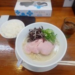 Aidu Bandai Ramen - 濃厚牛骨らぁ麺1000円 サービス小ライス