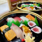 Taku Hai Sushi Umiiro - 並盛り1人前7貫+鉄火1,598円(税込)
