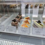 PATISSERIE RAFFINE - ショーケース②
