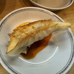 Shouryuu - 餃子を醤油に投入