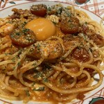 洋麺屋五右衛門 横浜ポルタ店 - 海老とモッツァレラチーズのカルボナーラチリトマトソース