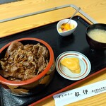 すきやきの松伊 - 料理写真:牛丼 1,650円(税込)
