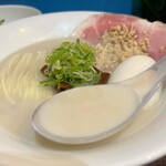 むかん 初台 - 鯛塩ラーメン（鯛フレーク丼付き）・味玉