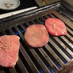 Kokusankuroge Wagyuu Kenkou Bishoku Yakiniku Tomochan - 