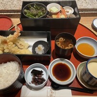 旬魚 左阿彌 錦店 - 天ぷら三段重