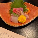 柏屋旅館 - お造り（間八・甘エビ・鯛の松皮造り）