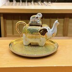 美会 - お茶の入れ物