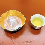 美会 - カノムピアックプーン