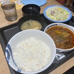 松屋 - ご飯大盛まで価格同一