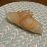 鮨処 有馬 - ヒラメの昆布締め