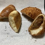 1954 Fukuoka - カレールーがたっぷり❣️ 塩パン　トースターで温めて頂きましたよ❤️