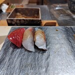 銀座のみこ寿司 - 赤身、カンパチ、真鯛