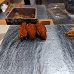 銀座のみこ寿司 - 左のうにの握り x 3