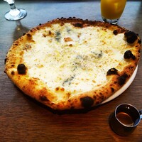 IL PINOLO SKY TERRACE 横浜 - クアトロフォルマッジ