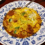 宗平 - 前回食べそこなった「かつ煮」。ヒレカツ3枚が煮てあります。