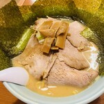 Hokkaidou Ramen Oyaji - おやじ麺(みそ味)950円。麺大盛(75g増)130円。TPのり100円。TPチャーシュー400円。
