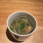 酒 秀治郎 - アサリのスープ