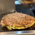 Okonomiyaki Dan - ふっかふか生地のお好み焼き！