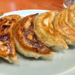 丸吉飯店 - 餃子 600円(税込)(2024年5月21日撮影)