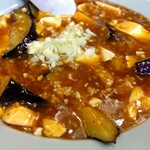 丸吉飯店 - 麻婆茄子 950円(税込)(2024年5月21日撮影)