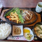 サンデー - ハンバーグ定食1,050円