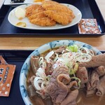 もつ煮ショップ - もつ煮には七味を！