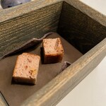 Installation Table ENSO L'asymetrie du calme - 