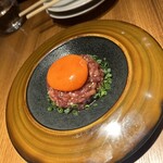 焼肉 ジャンボ 白金 - ユッケ