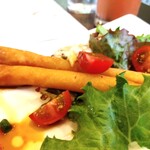 ピッツェリア フォルノ - 白身魚のスティック春巻