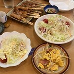 序ノ口 - 2024/05/21 
野菜サラダ
ベーコンオムレツ
各種焼き鳥
ハンバーグ
ネギトロ
角煮
しこたまビール
日本酒一升