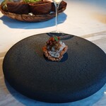 Sorn - 「Let's Eat Rice」 - タピ川海老、ジャスミン米、サゴ煎餅、海老の脂