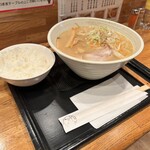 どさん粉 麺や 凡 - 