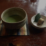 花仙庵 仙仁温泉 岩の湯 - 抹茶と和菓子を頂きます。
