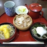 末広庵 総本店 - 三色そば