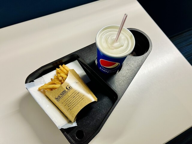 ムービーオン ヤマガタ フードコート（MOVIE ON やまがた フードコート） - 羽前千歳（カフェ）の写真