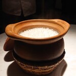 Sorn - 南部ジャスミンライス - 炭蒸し、ラノーンのミネラルウォーター